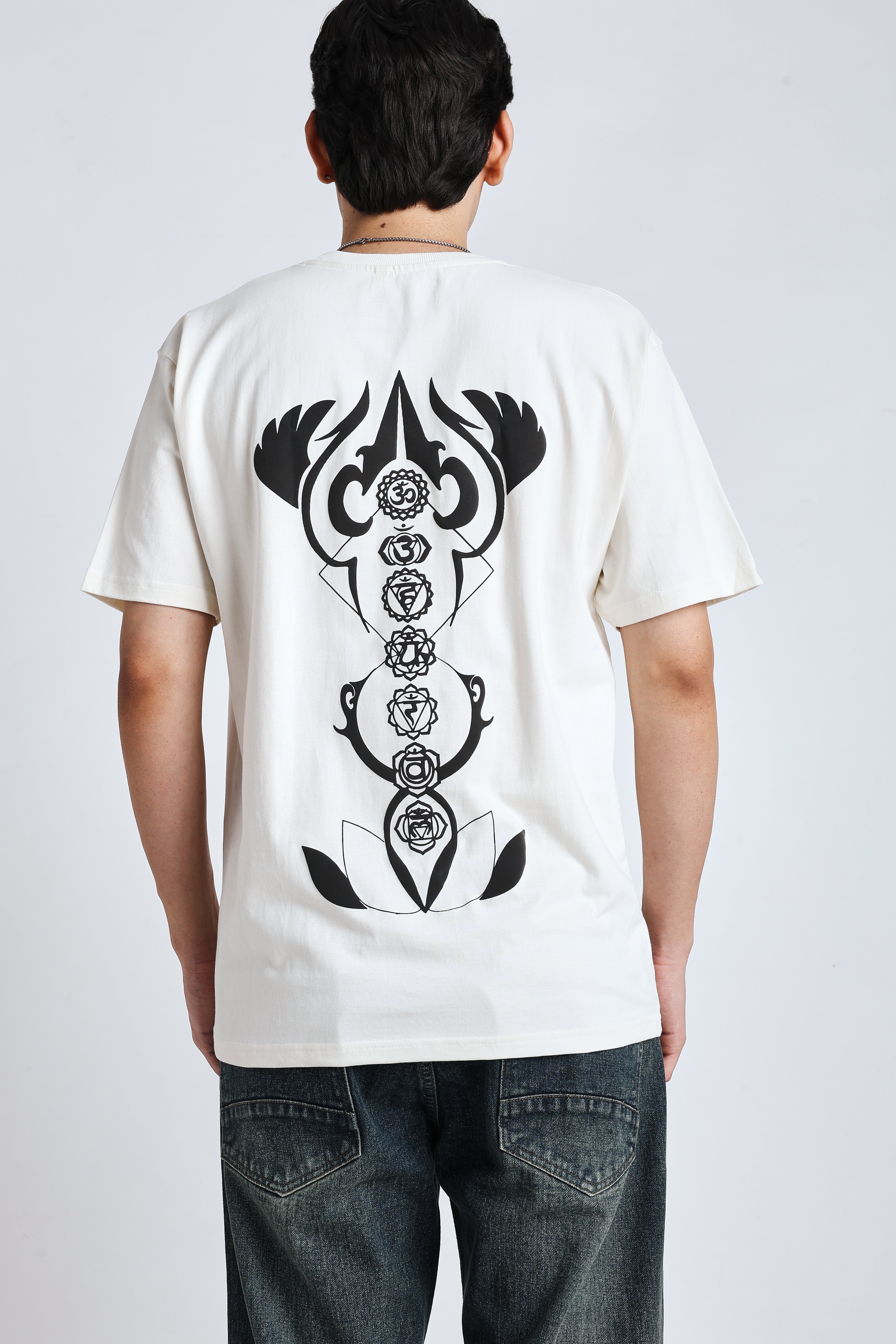 Men's off-white over-sized tee