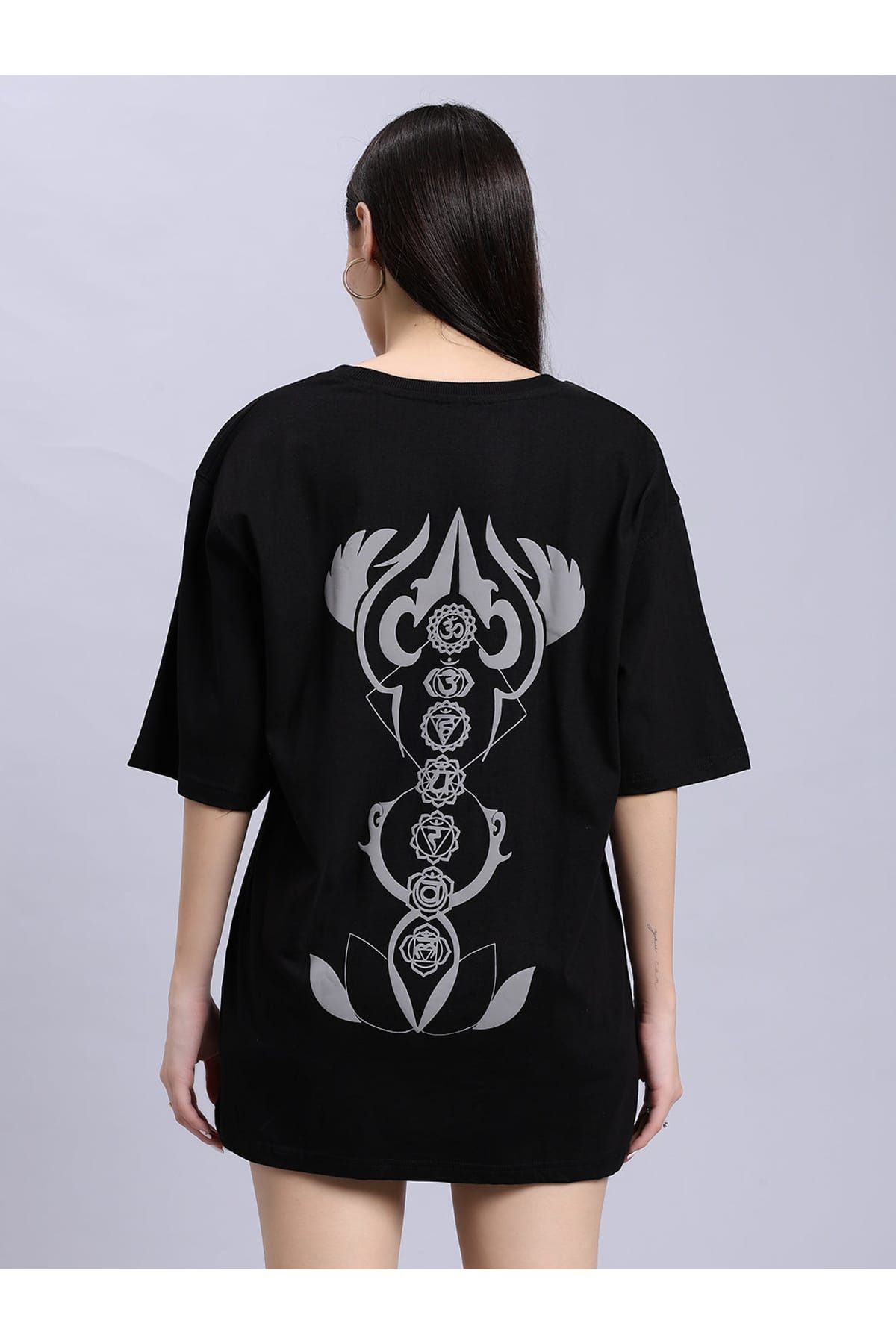 Women Black Alignment over-sized Tee