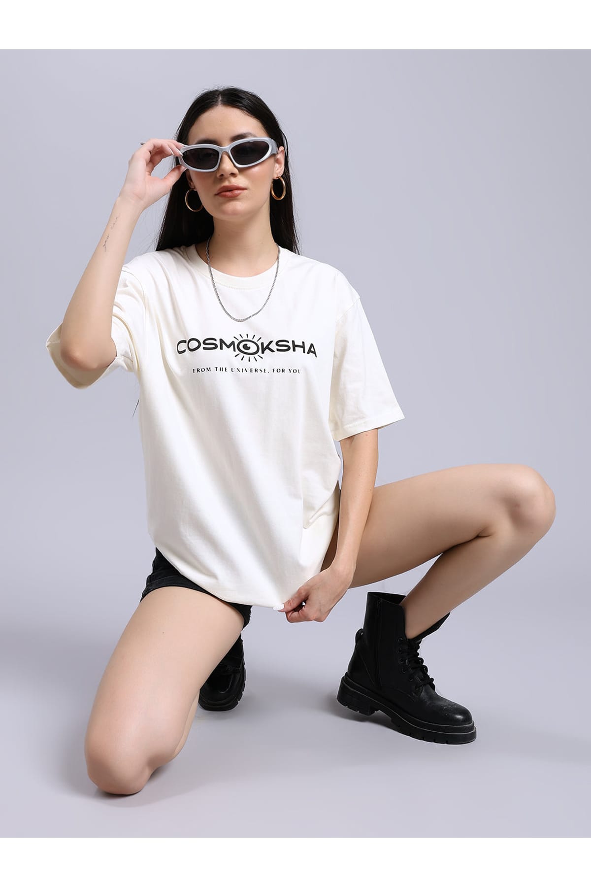 Women's off-white over-sized tee