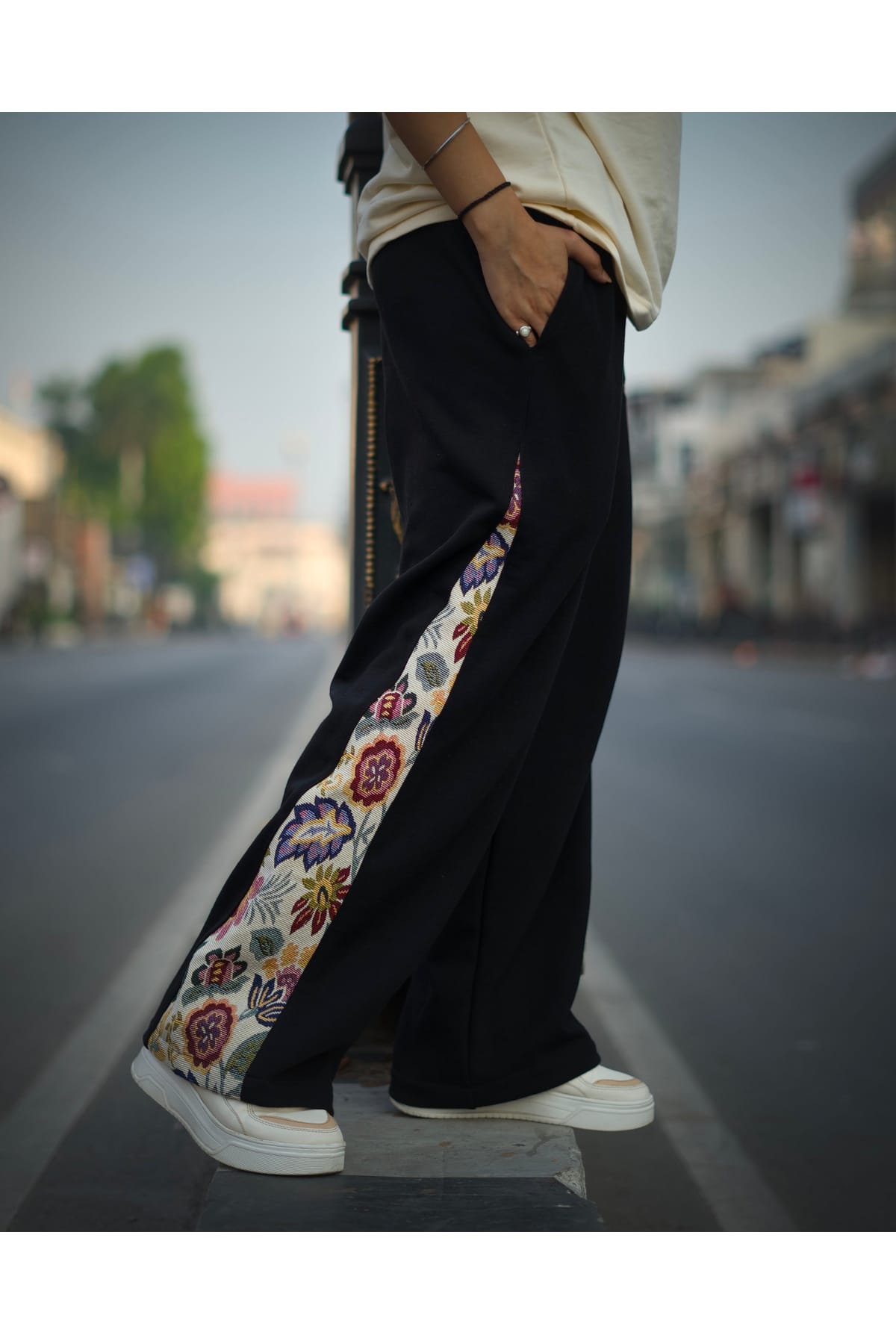 INNER BLOOM — BLACK OBSIDIAN STUDIO PANTS