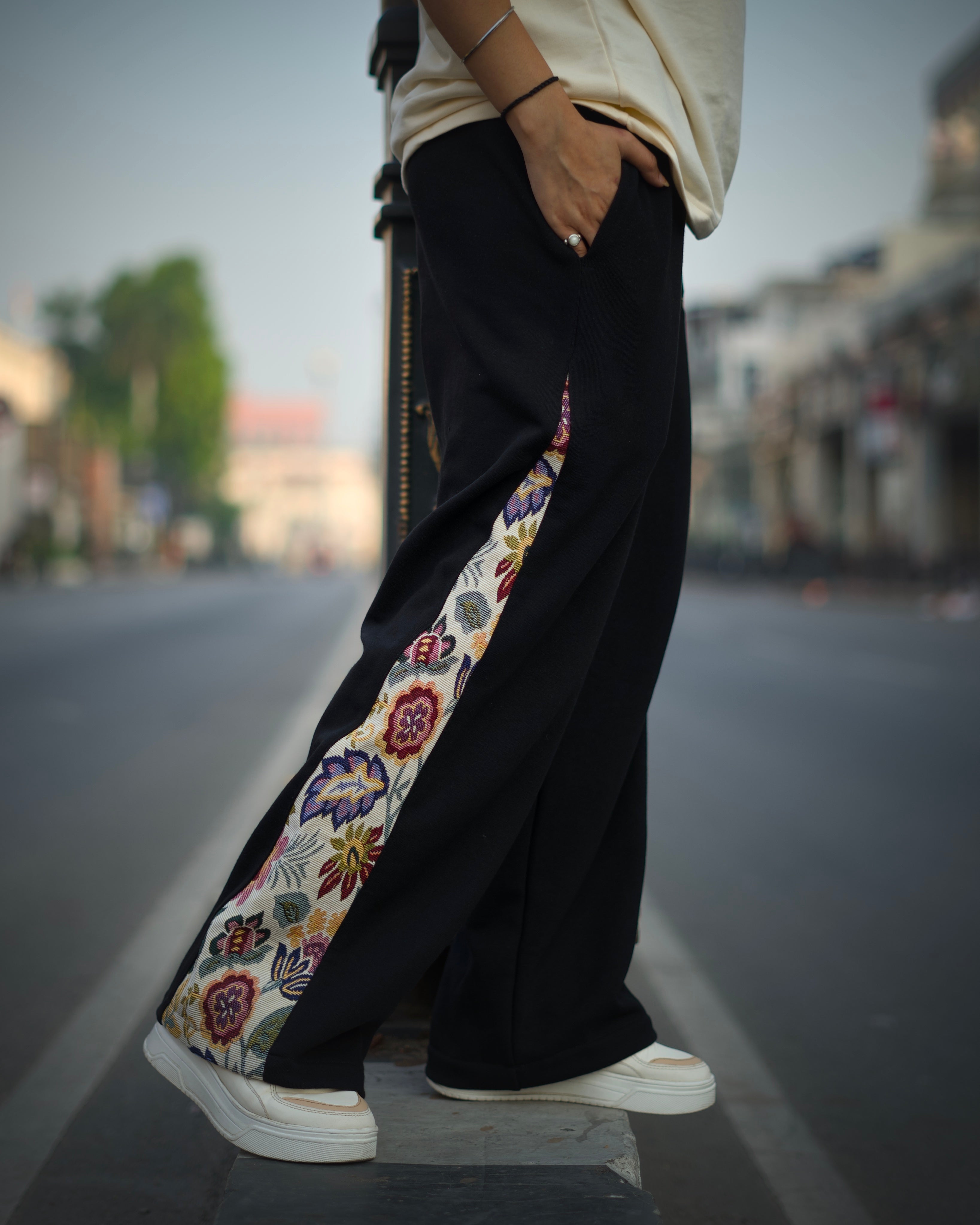 INNER BLOOM — BLACK OBSIDIAN STUDIO PANTS